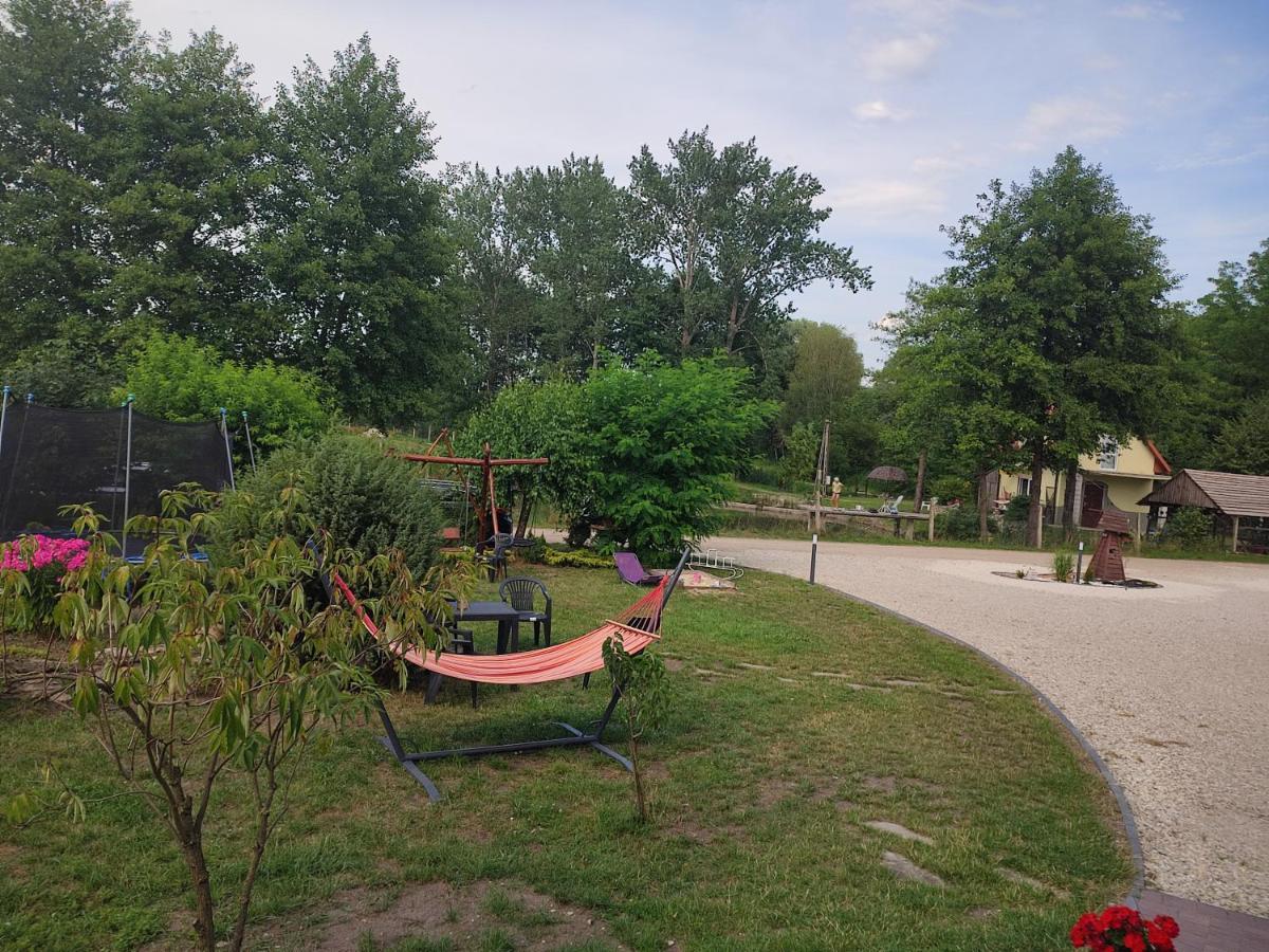 Agrowczasy Nad Stawem Gartatowice Exterior foto