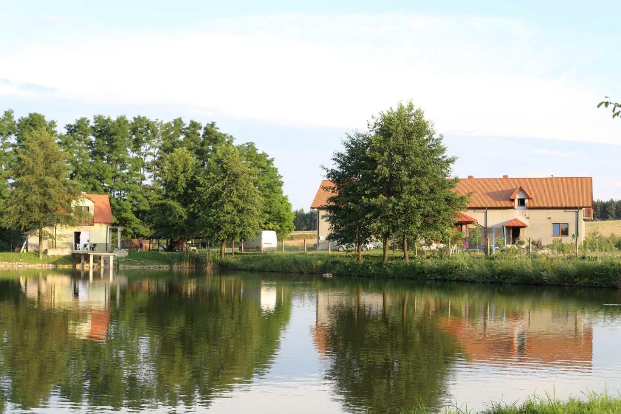 Agrowczasy Nad Stawem Gartatowice Exterior foto