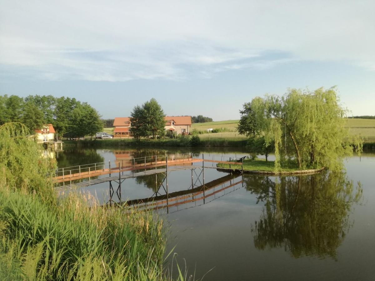 Agrowczasy Nad Stawem Gartatowice Exterior foto